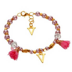 Pulsera De Perlas Con Dije Letra Y Rosa De Tela