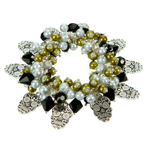 Pulsera De Engarces Con Dijes De Cráneos