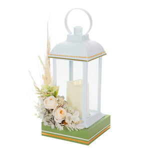 Quinque Con Vela Y Arreglo Floral