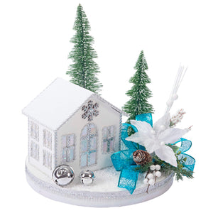 Arreglo Casita Con Pinos Navideño