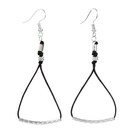 Aretes Con Cordón Y Tubito Grabado