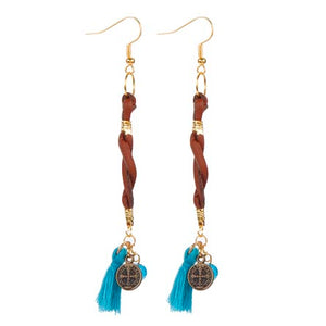 Aretes Con Medalla De San Benito Y Borla