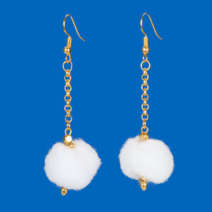 Aretes Largos Con Pompom Blanco