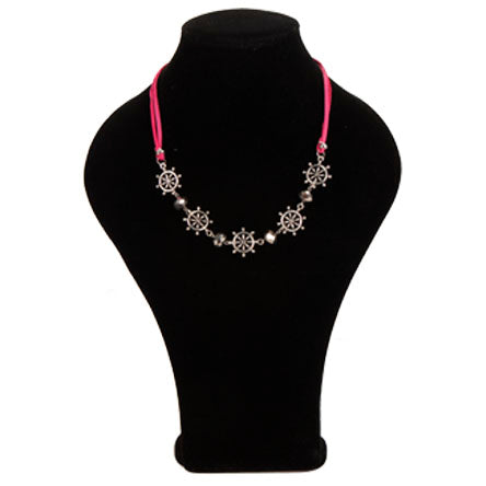 Collar De Cordón Fiusha Y Dijes De Timón