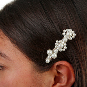 Clip Con Perla Blanca Tejida En Flor