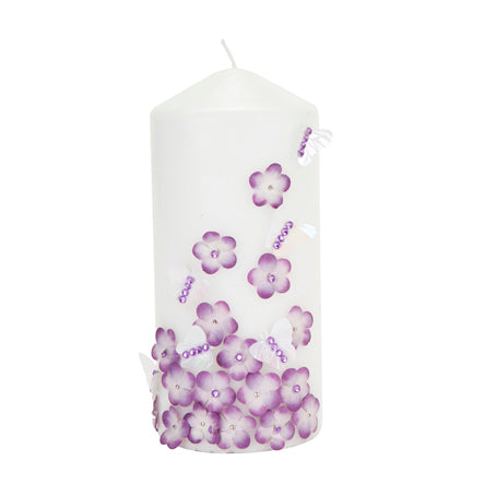 Vela Con Pétalos De Flor Y Cristales