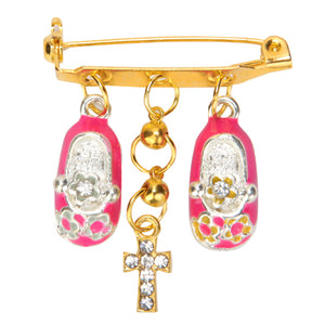 Distintivo Con Dijes De Zapatito Y Cruz De Cristales
