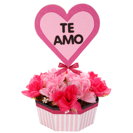 Arreglo Con Flores Y Corazón