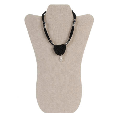 Collar De Cordón Negro Tejido Corazón